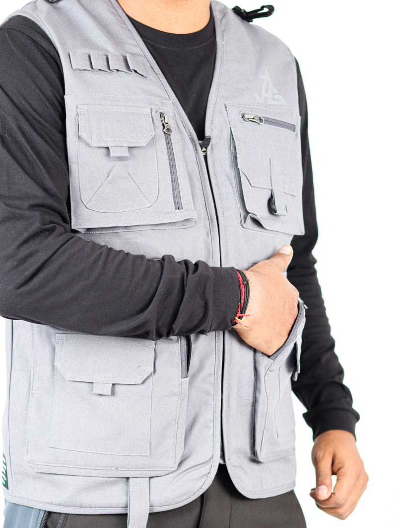 Buy brand new Half tactical multi pocket jacket for men✨ in Tarakeshwar-04,  तारकेश्वर, तारकेश्वर नगरपालिका, काठमाडौं, बाग्मती प्रदेश, 44610, नेपाल at  Rs. 4999/- now on Hamrobazar.