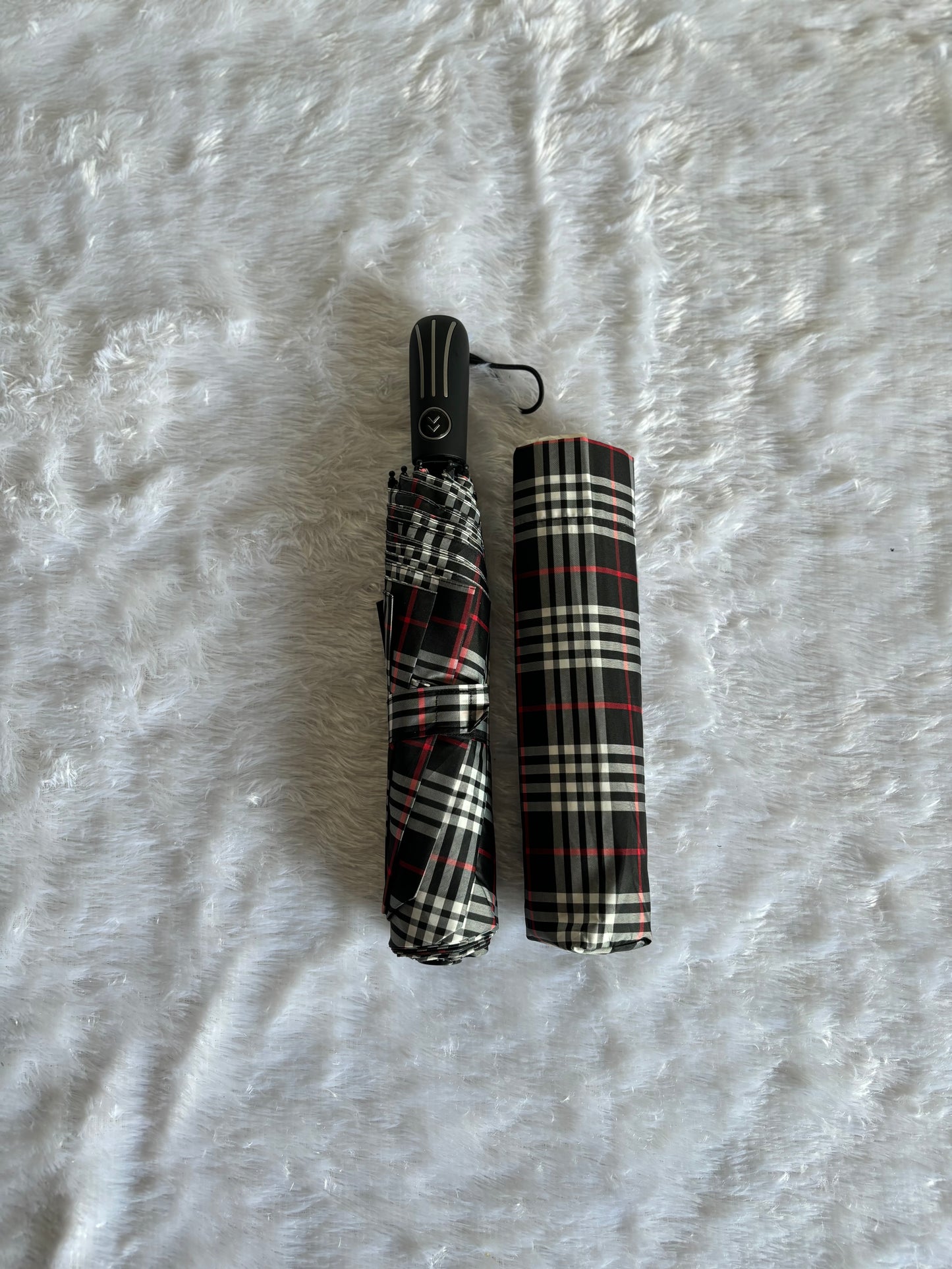 Jainsons Rain-Check 3 Fold Jumbo Umbrella | Checks Print | Black with Red Lining