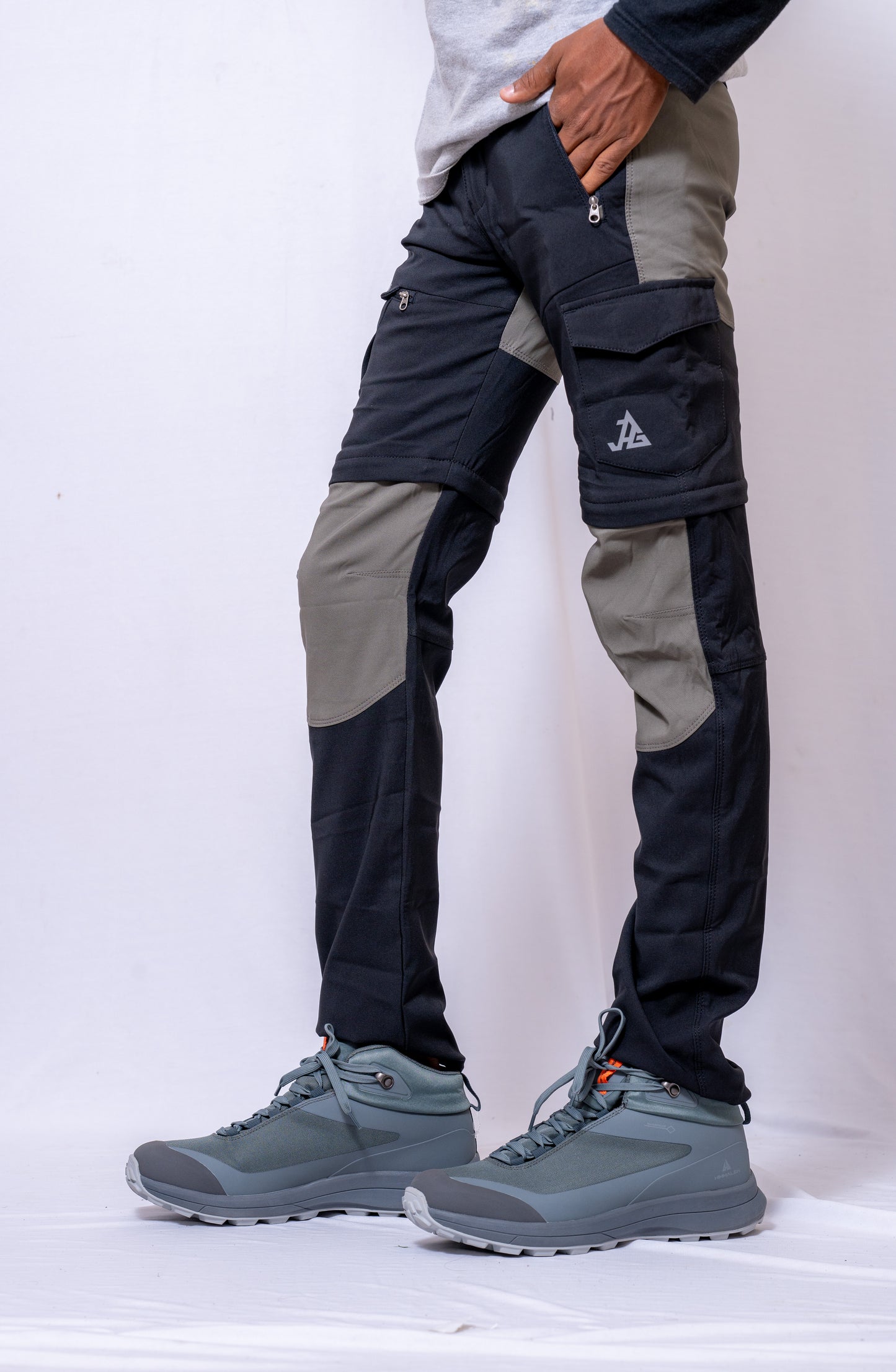 JAG Adventure Seeker Pants for Kids | Convertible | Quick-Dry | Black & Grey Combination