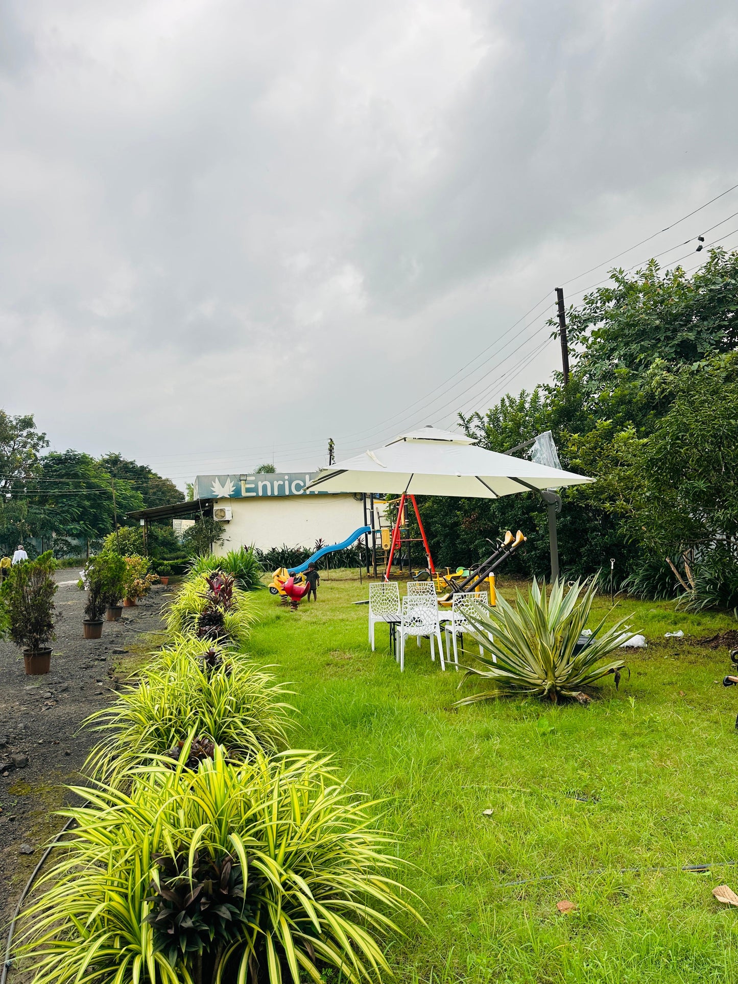 Luxury Side Pole Roman Umbrella | 360 Degrees Rotational | Water Base | 3.3 mtrs each side | Jumbo Size