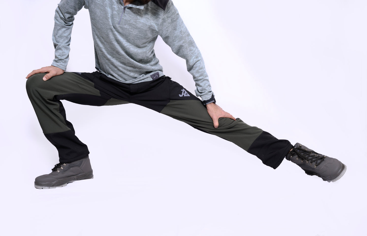 JAG Mt. Kailash Series Trekking & Hiking Pants | Snow Proof | Fleece Inside | Unisex Design | Bonded Fleeced Fabric | Snow Trekking Pants | Triple Layered Fabric | Black Grey