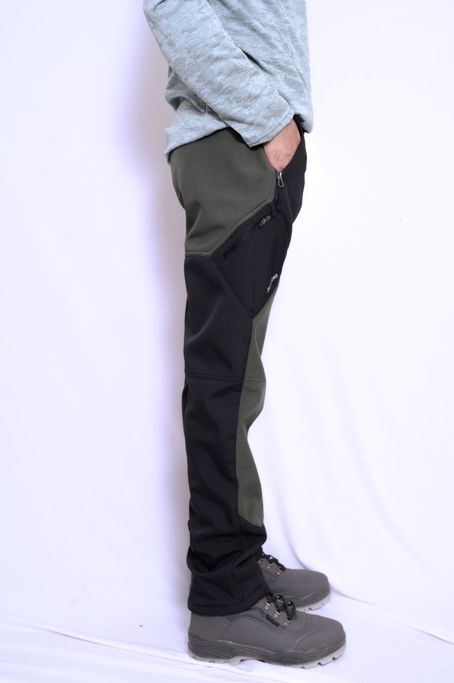 JAG Mt. Kailash Series Trekking & Hiking Pants | Snow Proof | Fleece Inside | Unisex Design | Bonded Fleeced Fabric | Snow Trekking Pants | Triple Layered Fabric | Black Grey