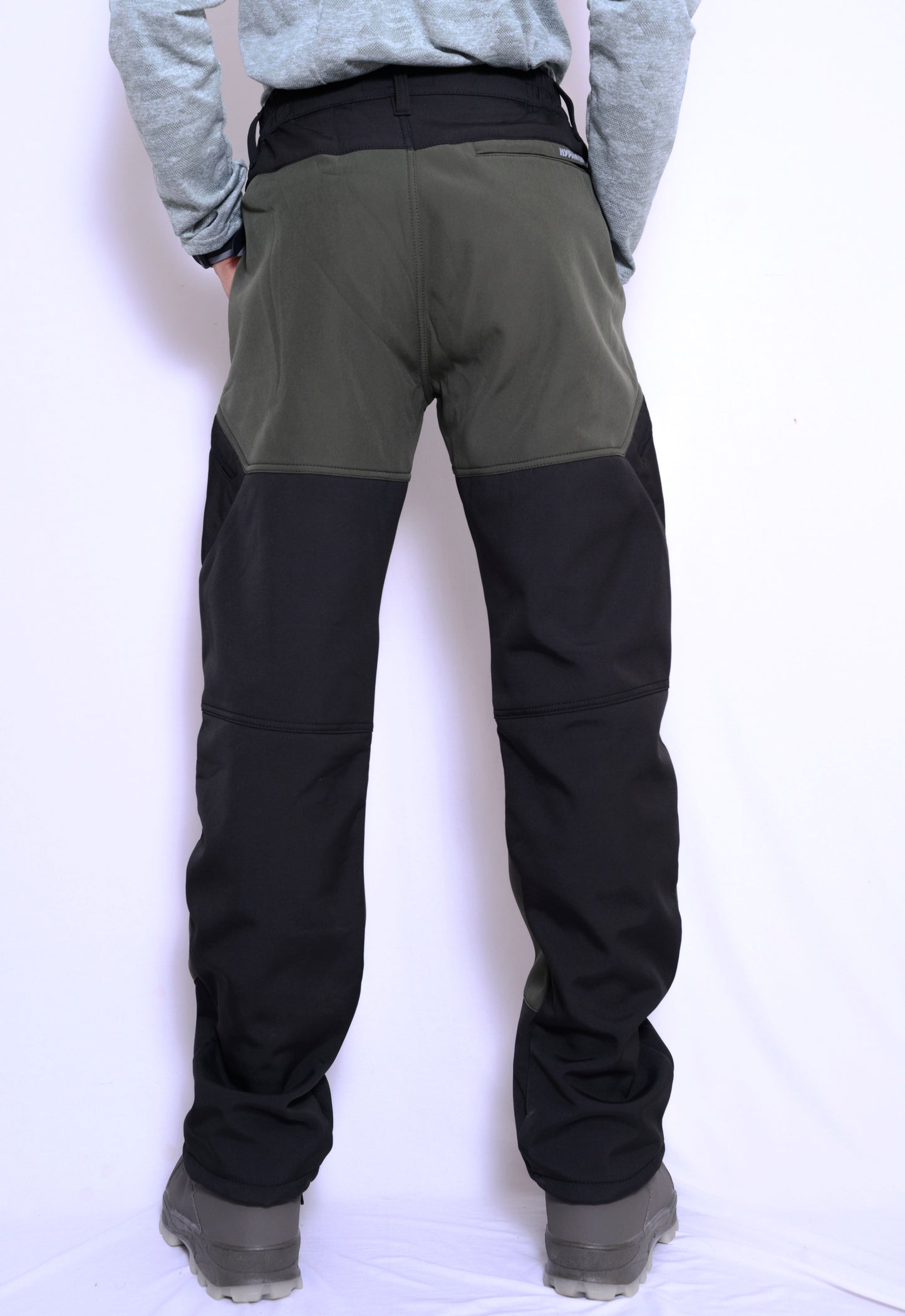 JAG Mt. Kailash Series Trekking & Hiking Pants | Snow Proof | Fleece Inside | Unisex Design | Bonded Fleeced Fabric | Snow Trekking Pants | Triple Layered Fabric | Black Grey