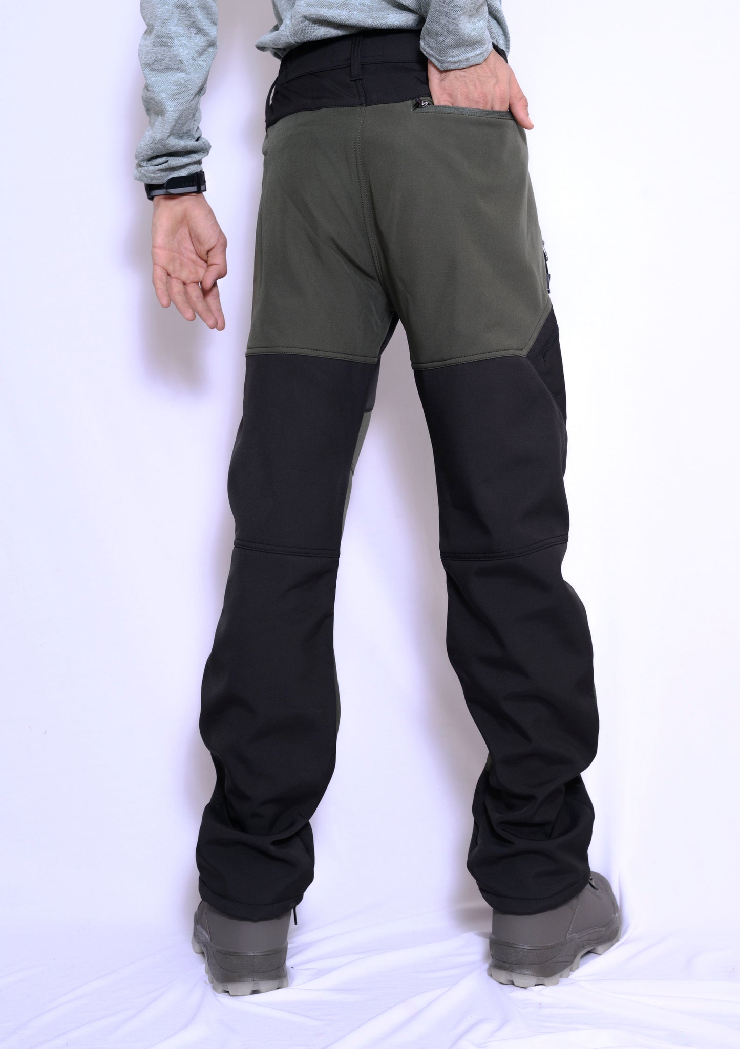 JAG Mt. Kailash Series Trekking & Hiking Pants | Snow Proof | Fleece Inside | Unisex Design | Bonded Fleeced Fabric | Snow Trekking Pants | Triple Layered Fabric | Black Grey